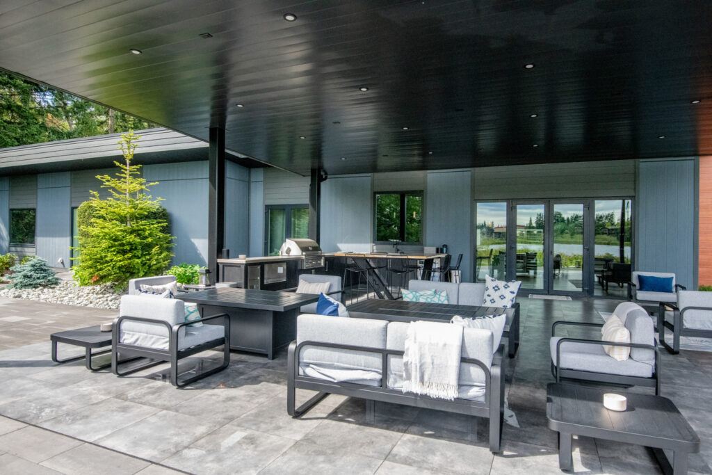 Lakefront-MM-LR-07-R