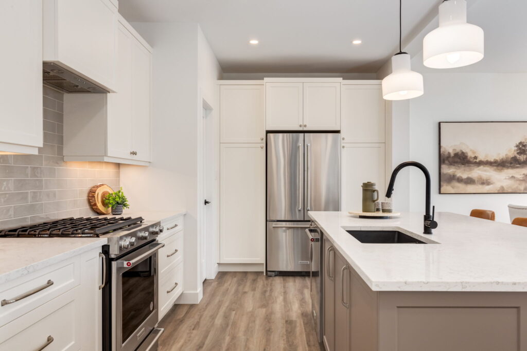 006-20250124- MidIsland Photos