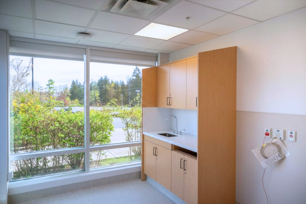 momentum-design-build-oceanside-exam-room